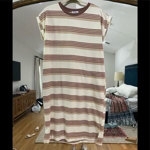 Striped casual Polagram dress with capped sleeves and pocket